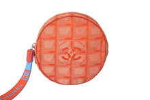 Load image into Gallery viewer, CHANEL シャネル ポーチ ニュートラベルライン ココマーク 7番台 レッド ナイロン シルバー金具 美品 中古 58436