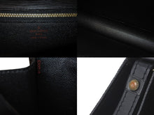 Load image into Gallery viewer, LOUIS VUITTON ルイヴィトン エピ ポシェット セリエ ドラゴンヌ セカンドバッグ ノワール M52612 ゴールド金具 美品 中古 58460