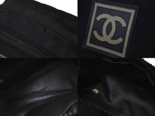 Load image into Gallery viewer, CHANEL シャネル ポーチ スポーツライン ココマーク 7番台 ブラック ナイロン ブラック金具 美品 中古 58482