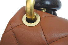 Load image into Gallery viewer, 未使用 CHANEL シャネル ショルダーバッグ ミニマトラッセ ウッド チェーン ミニ フラップ 23AW ゴールド金具 中古 58495