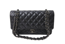 Load image into Gallery viewer, 極美品 CHANEL シャネル Wフラップ 25cm ショルダーバッグ キャビアスキン 21番台 ブラック ブラック金具 中古 65850