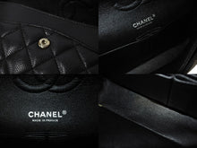 Load image into Gallery viewer, 極美品 CHANEL シャネル Wフラップ 25cm ショルダーバッグ キャビアスキン 21番台 ブラック ブラック金具 中古 65850