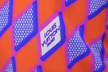 Load image into Gallery viewer, 新品未使用 LOUIS VUITTON ルイヴィトン ボンバージャケット ダイヤモンド ダミエ RM222 PP0 HNB73E オレンジ サイズ50 58531