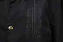 Load image into Gallery viewer, 極美品 CHROMEHEARTS クロムハーツ RIGGINS FBRC VJ N ジャケット ブラック コーチジャケット ナイロン 2225-304-6558 M 中古 58616