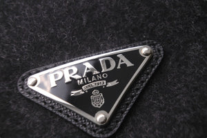 極美品 PRADA プラダ バケットハット ウール ロゴ 14038 2HC137 1UMT ダークグレー トライアングルロゴ サイズM 中古 58665