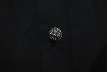Load image into Gallery viewer, 新品未使用 CHROME HEARTS クロムハーツ MAHAL KITA オーバーサイズ 長袖シャツ ブラック シルバー925 クロスパッチ S 中古 58822