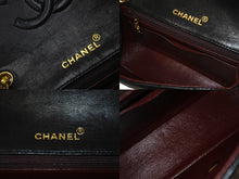 Load image into Gallery viewer, CHANEL シャネル チェーンショルダーバッグ マトラッセ ココマーク ラムスキン 1番台 1990年 ブラック ゴールド 美品 中古 58841