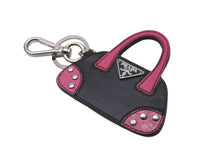 Load image into Gallery viewer, PRADA プラダ キーホルダー チャーム バッグモチーフ 小物 ブラック ピンク レザー ギャランティカード 箱付き 美品 中古 58914