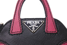 Load image into Gallery viewer, PRADA プラダ キーホルダー チャーム バッグモチーフ 小物 ブラック ピンク レザー ギャランティカード 箱付き 美品 中古 58914