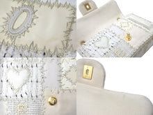 Load image into Gallery viewer, CHANEL シャネル ショルダーバッグ Wチェーン ショルダーバッグ パッチワーク ココマーク ホワイト ゴールド金具 美品 中古 58974