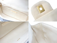 Load image into Gallery viewer, CHANEL シャネル ショルダーバッグ Wチェーン ショルダーバッグ パッチワーク ココマーク ホワイト ゴールド金具 美品 中古 58974