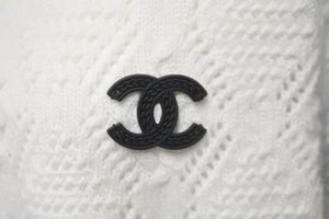 極美品 CHANEL シャネル ニット セーター ダメージ加工 カシミヤ 22ss ココマーク ホワイト ブラック P72090K 10339 サイズ34 中古 58982