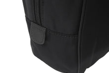 Load image into Gallery viewer, DOLCE&amp;GABBANA ドルチェアンドガッバーナ ポーチ ロゴタグ トラベルポーチ ブラック ナイロン シルバー金具 美品 中古 59045