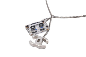 CHANEL シャネル カセットテープ ネックレス 2004年 04P ココマーク シルバー アクセサリー ジュエリー ロゴ メッキ 中古 59060