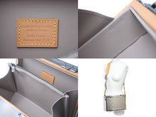 Load image into Gallery viewer, 極美品 LOUIS VUITTON ルイヴィトン ショルダーバッグ トランク クラッチボックス メッセンジャーバッグ 18AW M20101 中古 59113