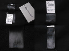 Load image into Gallery viewer, 新品同様品 BALENCIAGA バレンシアガ ベスト 681459 カモフラージュプリント カーゴポケット ブラック グレー 48 中古 59199