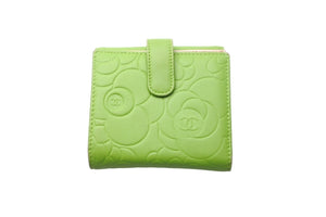CHANEL シャネル 二つ折り財布 カメリア ココマーク 16番台 2012年 ラムスキン アップルグリーン ゴールド金具 美品 中古 59210