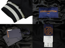 Load image into Gallery viewer, 新品未使用 LOUIS VUITTON ルイヴィトン エンブロイダードナイロンベースボールブルゾン 1AFHWN ファレル サイズ52 中古 59216