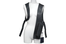 Load image into Gallery viewer, LOUIS VUITTON ルイヴィトン 3Dポケットモノグラムエンボスミッドレイヤー べスト 21AW グレー S HHL20WKRP 美品 中古 59243