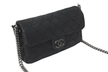Load image into Gallery viewer, CHANEL シャネル ショルダーバッグ チェーンショルダー クルーズライン 17番台 ブラック シルバー金具 良品 中古 59251