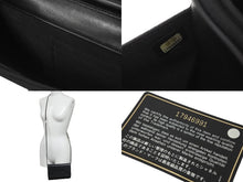 Load image into Gallery viewer, 極美品 CHANEL シャネル チェーン ウォレット ショルダーバッグ 17番台 キャビアスキン ブラック シルバー金具 中古 59305