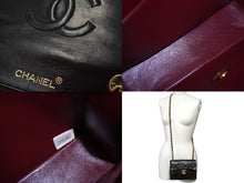 Load image into Gallery viewer, CHANEL シャネル ミニ マトラッセ チェーン ショルダーバッグ ラムスキン ブラック ココマーク ゴールド金具 美品 中古 59343