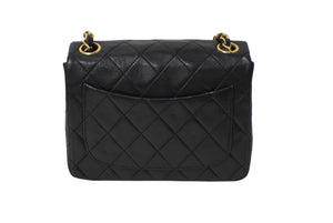 CHANEL シャネル ミニ マトラッセ チェーン ショルダーバッグ ラムスキン ブラック ココマーク ゴールド金具 美品 中古 59343