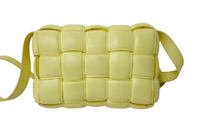 Load image into Gallery viewer, BOTTEGAVENETA ボッテガヴェネタ ショルダーバッグ パデッド カセット イントレチャート イエロー 591970VCQR19782 美品 中古 59361