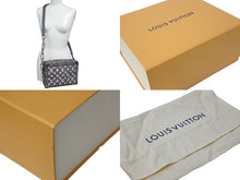 Load image into Gallery viewer, 新品同様 LOUIS VUITTON ルイヴィトン ヴァージル リサイクル ツイード ソフトトランク ショルダーバッグ グレー M58741 中古 59380