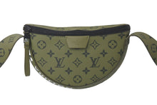 Load image into Gallery viewer, 新品同様 LOUIS VUITTON ルイヴィトン ショルダーバッグ LVムーンクロスボディ M23838 モノグラム ブラック金具 中古 59411