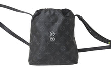 Load image into Gallery viewer, LOUIS VUITTON ルイヴィトン ショルダーバッグ モノグラム エクリプス フラグメントナノバッグ M43418 ブラック 美品 中古 59444