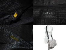 Load image into Gallery viewer, CHANEL シャネル チェーンショルダーバッグ フラップ カメリア 10番台 ツイード グレー ブラック シルバー金具 美品 中古 59470