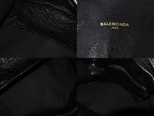 Load image into Gallery viewer, BALENCIAGA バレンシアガ ショルダーバッグ エアホーボー 2WAY ブラック レザー 466844 シルバー金具 美品 中古 59541