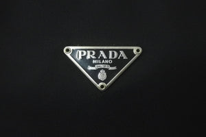 PRADA プラダショルダーバッグ プラダスポーツ アクセサリーポーチ 三角ロゴプレート MV515 ナイロン ブラック 美品 中古 59680 