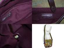 Load image into Gallery viewer, CHANEL シャネル ショルダーバッグ ココマーク エンブロイダリー グラフィティ 21番台 カーキ マルチ シルバー金具 美品 中古 59694