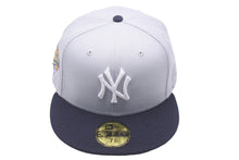 Load image into Gallery viewer, 新品未使用 NEW ERA New york Yankees ニューエラ ニューヨークヤンキース キャップ グレー グリーンブリム 7 5/8 中古 59752