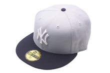Load image into Gallery viewer, 新品未使用 NEW ERA New york Yankees ニューエラ ニューヨークヤンキース キャップ グレー グリーンブリム 7 5/8 中古 59752