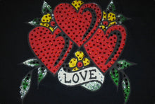 Load image into Gallery viewer, Ed Hardy エドハーディー 半袖Tシャツ サイズM タトゥーモチーフ ハート プリント ラインストーン ブラック 美品 中古 4b000598
