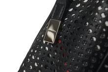 Load image into Gallery viewer, DIOR HOMME ディオール オム ポーチ 小物入れ レザー ブラック ホワイト レッド カラビナ シルバー金具 美品 中古 59883