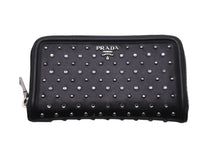 画像をギャラリービューアに読み込む, PRADA プラダ 長財布 ラウンドファスナー スタッズ ブラック レザー 1M0506 シルバー金具 美品 中古 59888 