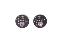 Load image into Gallery viewer, 極美品 CHANEL シャネル ピアス ココマーク ハートラインストーン 丸 ブラック シルバー金具 04P 中古 59927