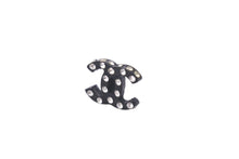 Load image into Gallery viewer, CHANEL シャネル ピアス ココマーク ラインストーン ブラック シルバー金具 04A 美品 中古 59931