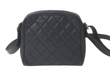 Load image into Gallery viewer, CHANEL シャネル ショルダーバッグ マトラッセ デカココマーク キャビアスキン ブラック シルバー金具 11番台 美品 中古 59934