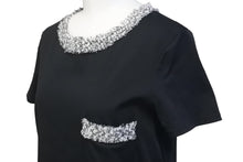 Load image into Gallery viewer, CHANEL シャネル 半袖Ｔシャツ P45633V28403 ココボタン 胸ポケット スリット コットン ツイード ブラック 34 美品 中古 59961