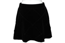 Load image into Gallery viewer, FOXEY NEW YORK フォクシー ニューヨーク スカート ブラック ベロア ポリエステル サイズ38 31192-DVSSFX401V 美品 中古 59981