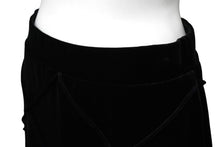Load image into Gallery viewer, FOXEY NEW YORK フォクシー ニューヨーク スカート ブラック ベロア ポリエステル サイズ38 31192-DVSSFX401V 美品 中古 59981