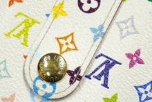 Load image into Gallery viewer, LOUIS VUITTON ルイヴィトン I Pod nano ケース マルチカラー エテュイナノ ブロン ホワイト PVC M60014 美品 中古 60078