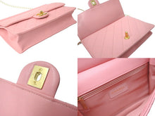 Load image into Gallery viewer, CHANEL シャネル マトラッセ チェーンショルダーバッグ パール ピンク 27番台 ラムスキン ゴールド金具 美品 中古 60111