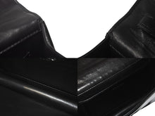 Load image into Gallery viewer, CHANEL シャネル マドモアゼル JUST A DROP OF NO.5 クラッチバッグ 7番台 A17585 エナメル ココマーク 中古 60126