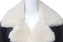 Load image into Gallery viewer, 新品同様 Sacai サカイ フェイクシアリング ブルゾン ボアジャケット 22-02902M 22AW ブラック アイボリー 1 中古 60149